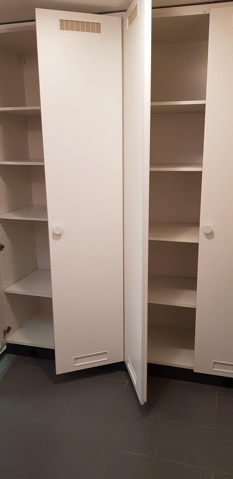 mit zusätzlichem Stauraum