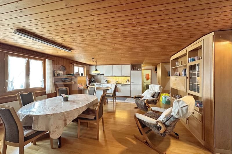 Charming and versatile 2.5-room apartment as a primary or secondary residence (4)
