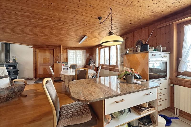 Charming and versatile 2.5-room apartment as a primary or secondary residence (6)