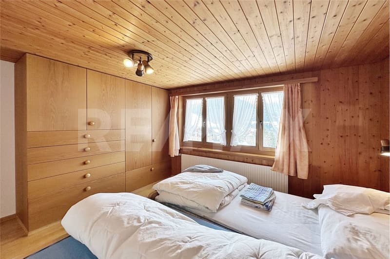 Charming and versatile 2.5-room apartment as a primary or secondary residence (8)