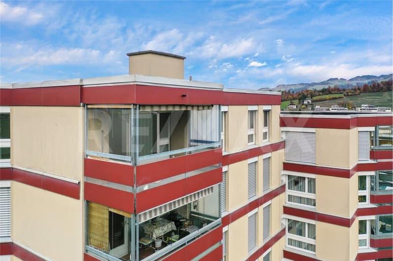 Light, far-reaching views, and living comfort - attractive 4.5-room attic apartment (12)