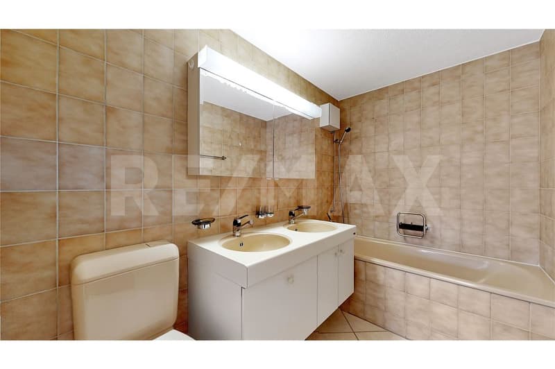 Light, far-reaching views, and living comfort - attractive 4.5-room attic apartment (8)