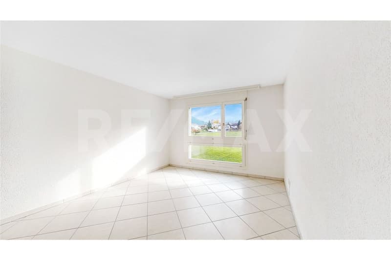 Light, far-reaching views, and living comfort - attractive 4.5-room attic apartment (4)