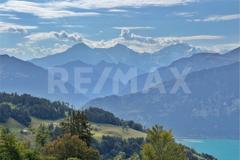 Weitblick. Privatsphäre. Exklusivität. Dachmaisonette über dem Thunersee (auch als Zweitwohnsitz) (1)