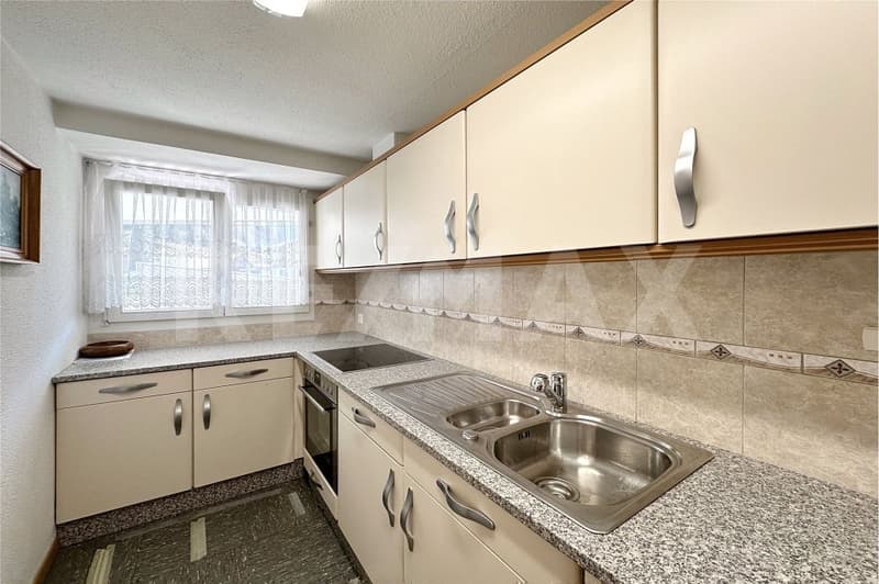 Grosszügig wohnen mit Bergsicht - 2½ Zimmer im Dachgeschoss (8)