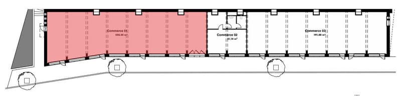 Arcade of 229m2 with showcase (2)