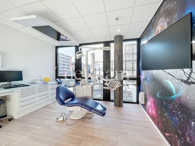 Ufficio splendido tra 250m2 e 1590m2 nel nuovo edificio Le Closel a Renens (2)