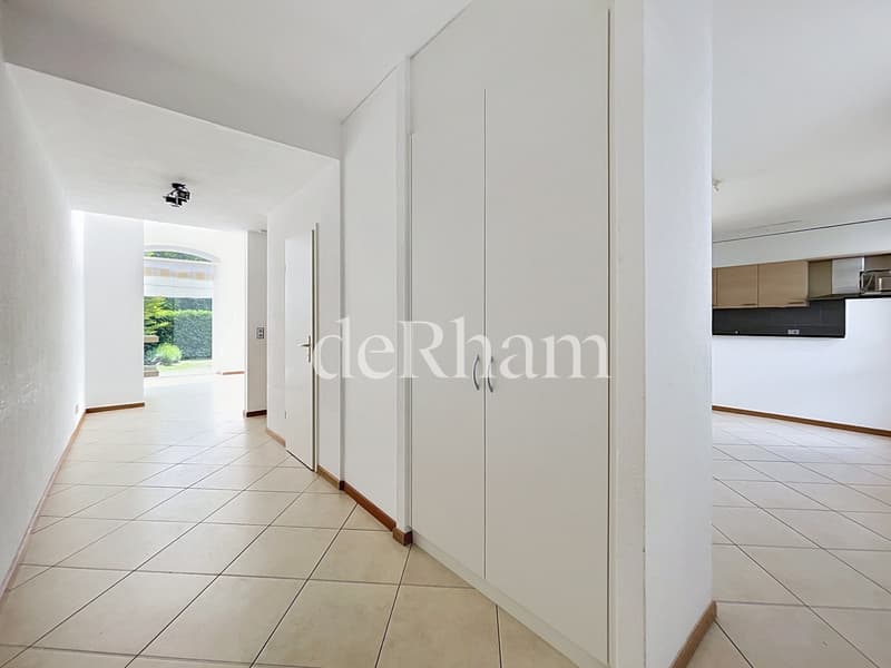 Superba appartamento di 8,5 locali con terrazza e giardino (5)