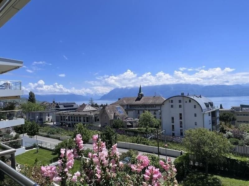 Meraviglioso appartamento di 5.5 locali con vista sul lago e le montagne! (1)