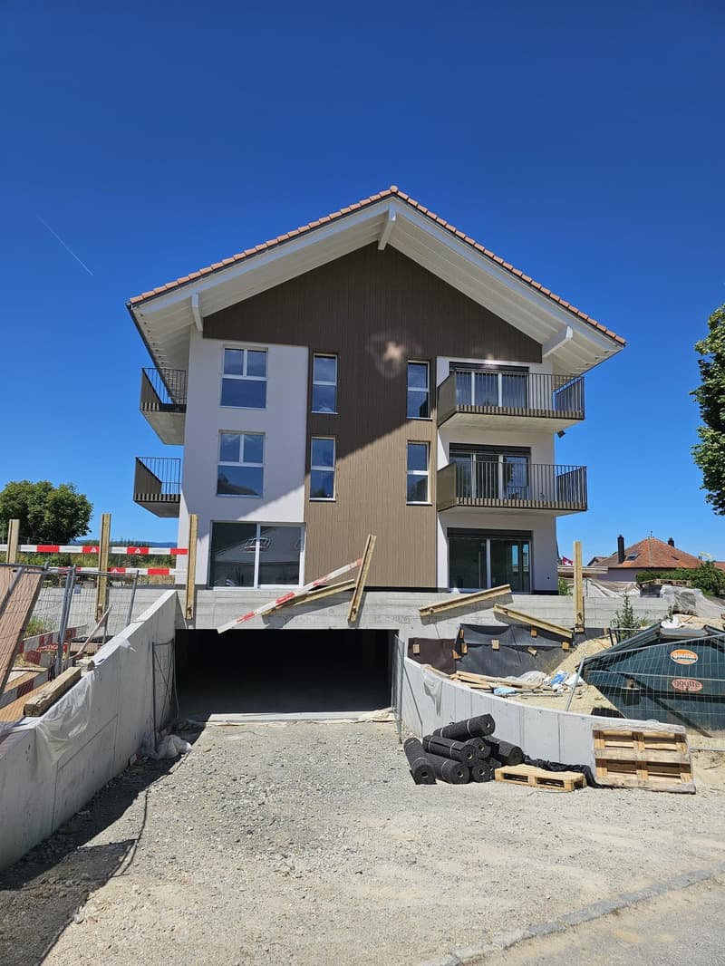 Charmanter 2.5-Zimmer-Neubau in einer neuen Residenz! (3)