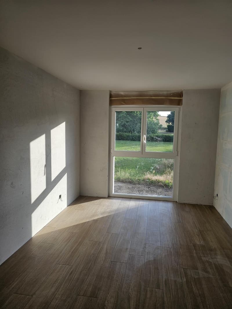 Charmanter 2.5-Zimmer-Neubau in einer neuen Residenz! (2)