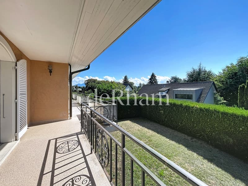 Bel appartement en duplex de 7 pièces avec jardin privatif! (7)