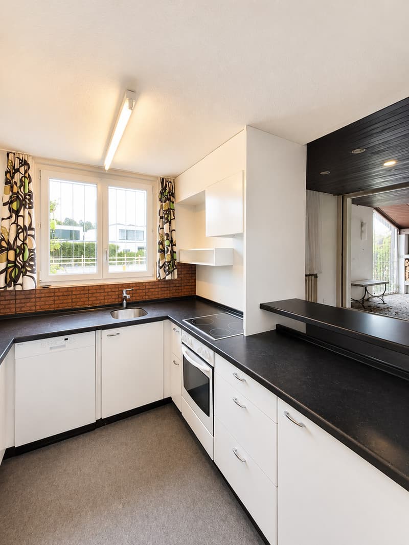 Freistehendes 5.5-Zimmer-Einfamilienhaus mit idyllischem Garten (2)
