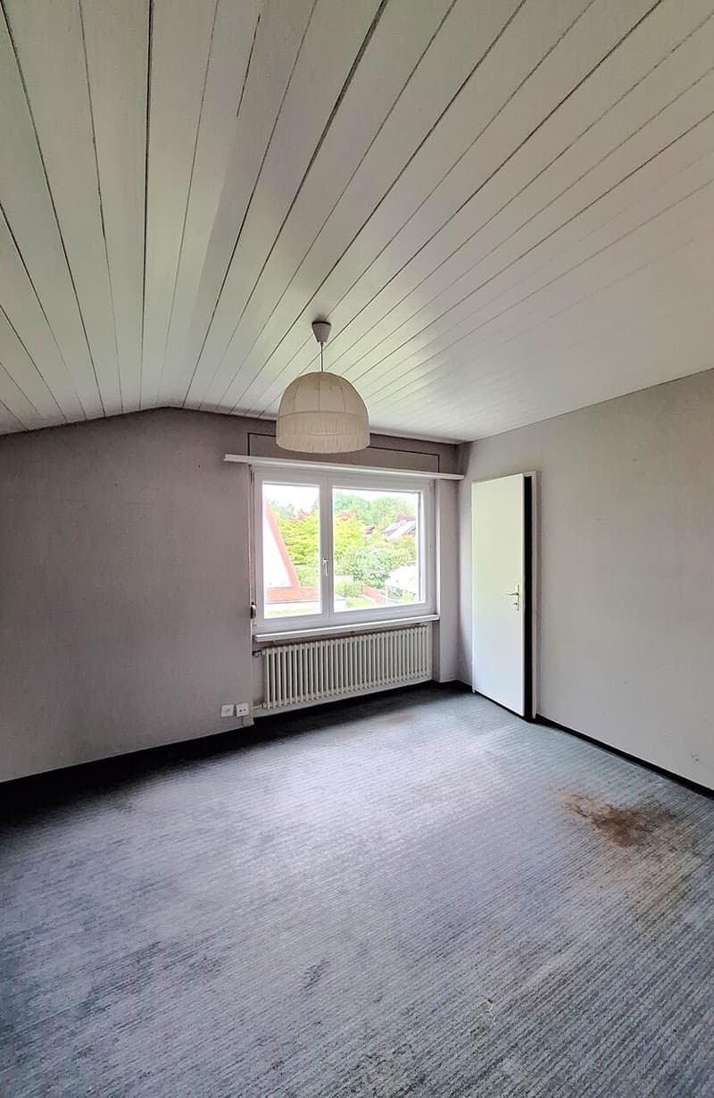 Freistehendes 5.5-Zimmer-Einfamilienhaus mit idyllischem Garten (3)