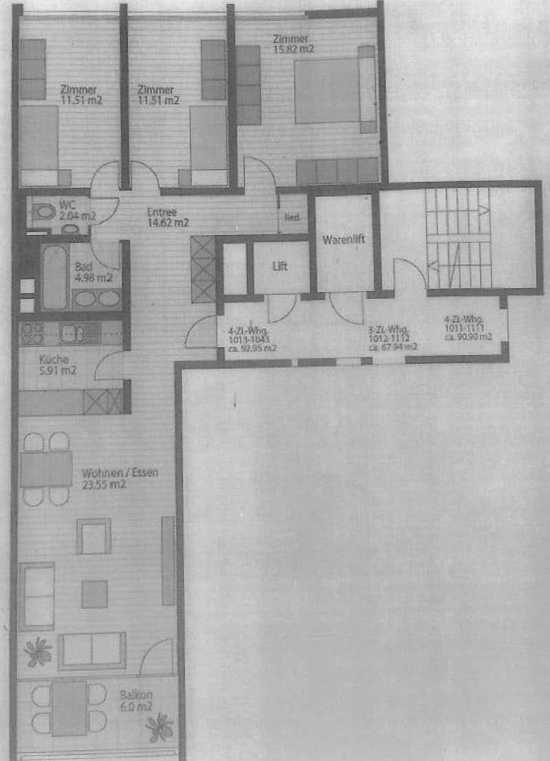 Entrance, Living area, 3 Bedrooms, 2 Bathrooms, Kitchen, Balcony, Warehouse