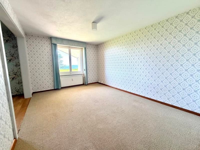 Multi-family house (3 apartments) in a dream location - with great potential (13)