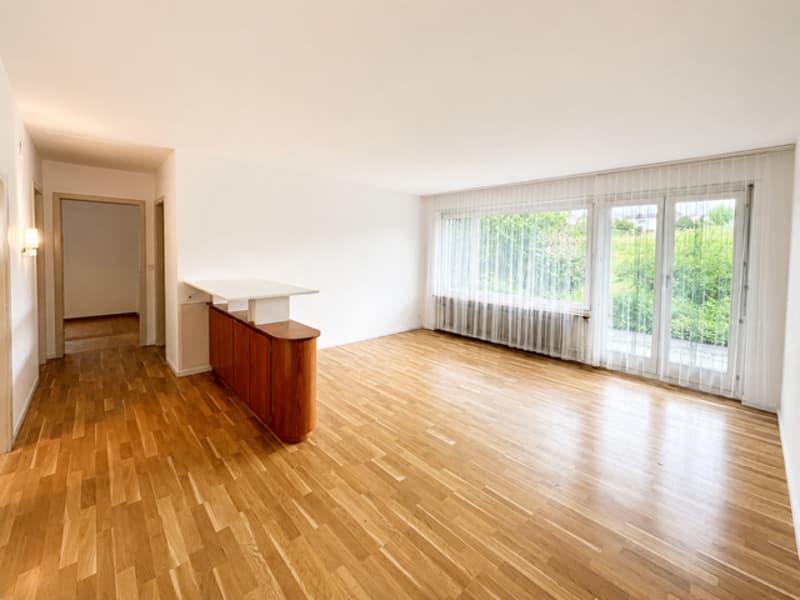 Freistehendes Einfamilienhaus mit viel Potenzial an zentraler, ruhiger Lage in Jegenstorf (3)