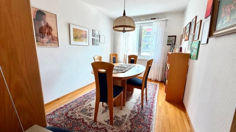 4.5-Zimmer-Wohnung mit Balkon und Garage in Köniz (9)