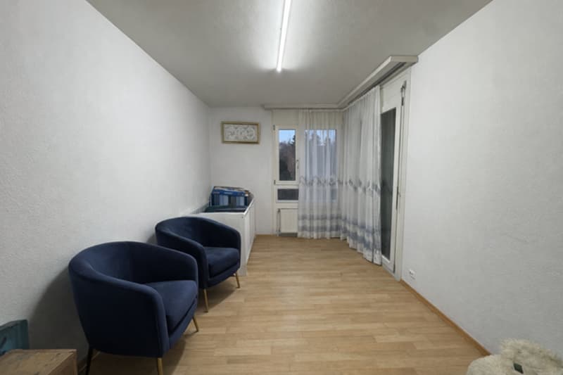 Attraktive 3.5-Zimmer-Wohnung mit Balkon im Holenacker-Quartier (4)