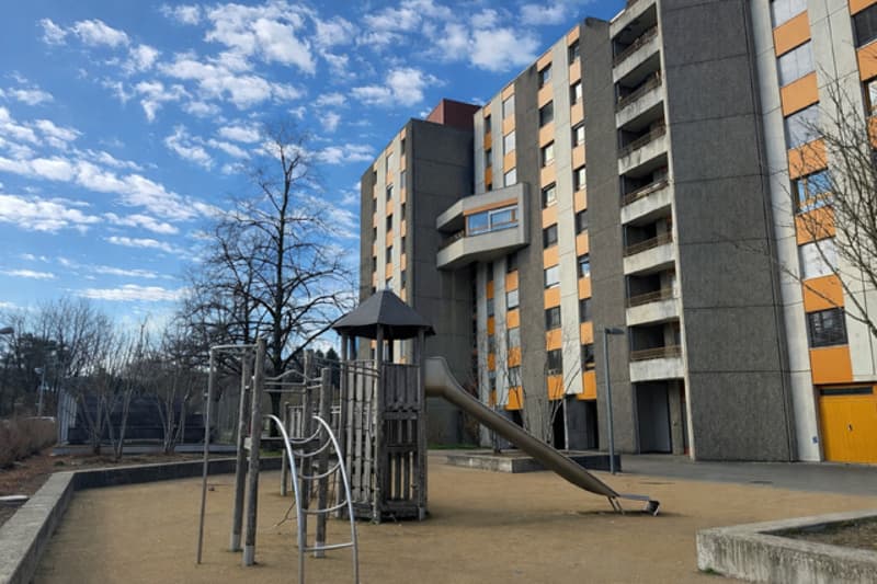 Charmante 3.5-Zimmer-Wohnung mit Balkon im Holenacker-Quartier (11)
