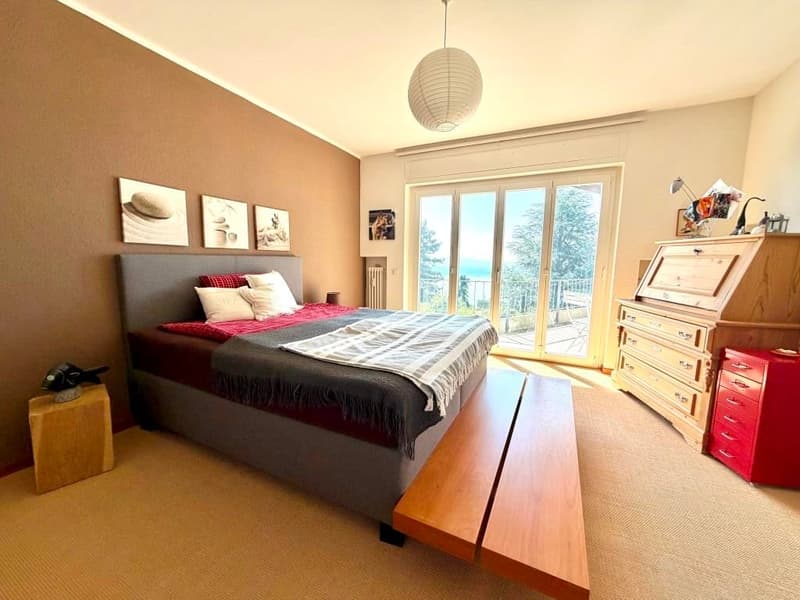 Charmante 4.5-Zimmer-Wohnung mit traumhaftem Seeblick (7)