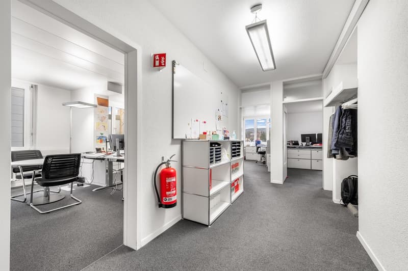 Situato al centro – spazi ufficio luminosi e flessibili a Wohlen – 3 mesi di affitto gratuito (5)