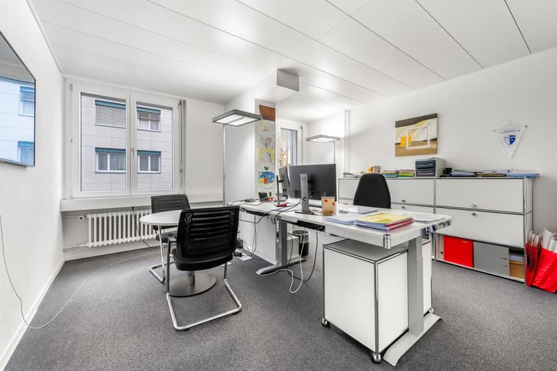 Idéalement situé, lumineux, polyvalent - locaux de bureau à Wohlen (4)