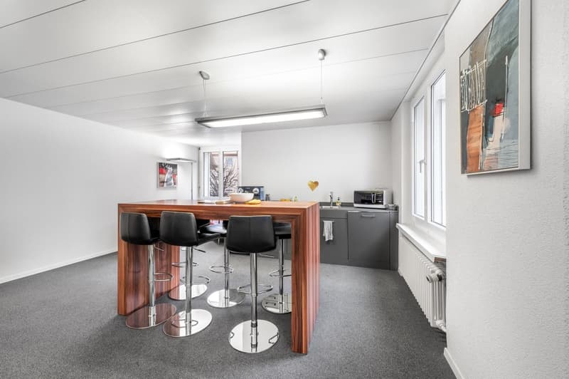 Idéalement situé, lumineux, polyvalent - locaux de bureau à Wohlen (2)