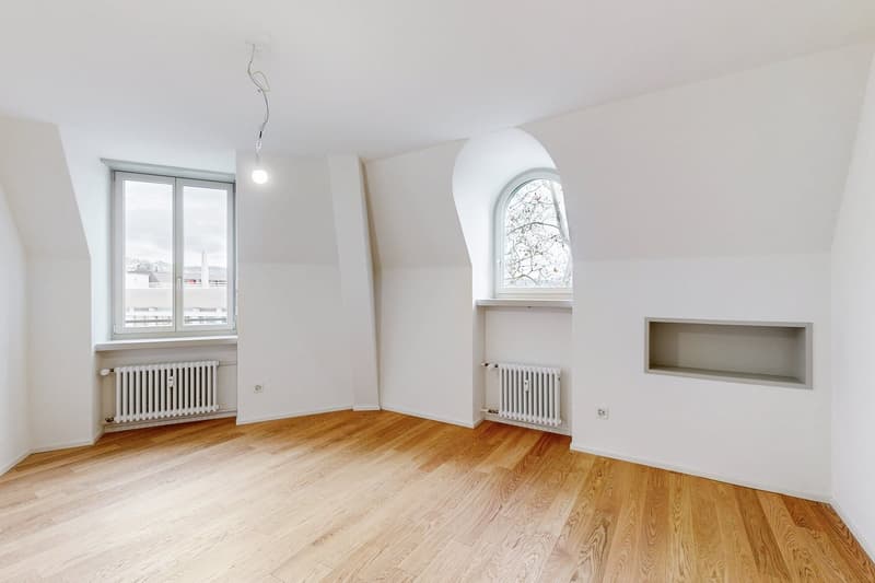 Exclusive attic apartment with spacious roof terrace in the heart of Zurich (6)