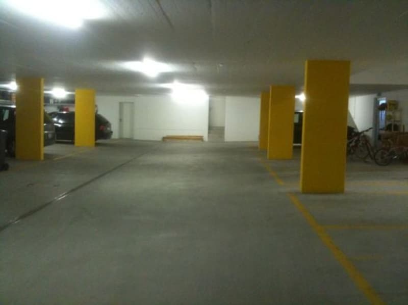 Tiefgaragenparkplatz zu vermieten (1)