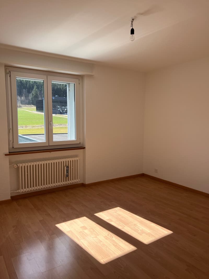 Charming 3.5-room apartment with balcony in Tramelan (5)
