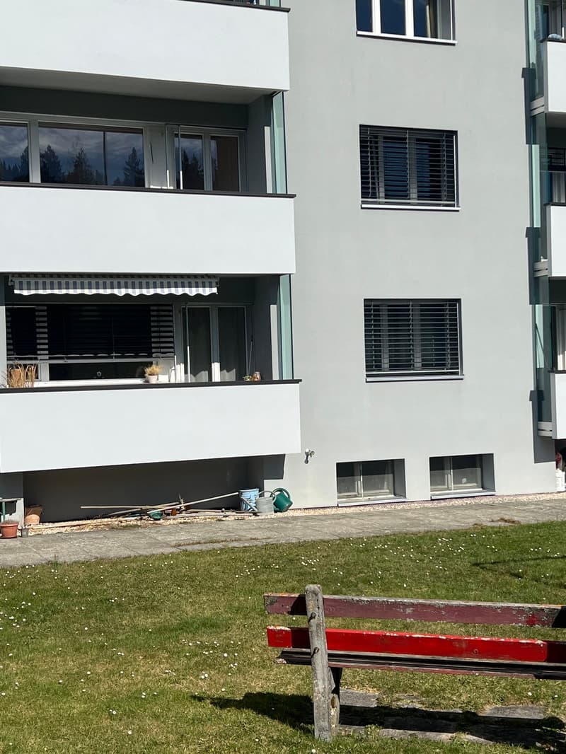 Delizioso appartamento di 3.5 locali con balcone a Tramelan (9)