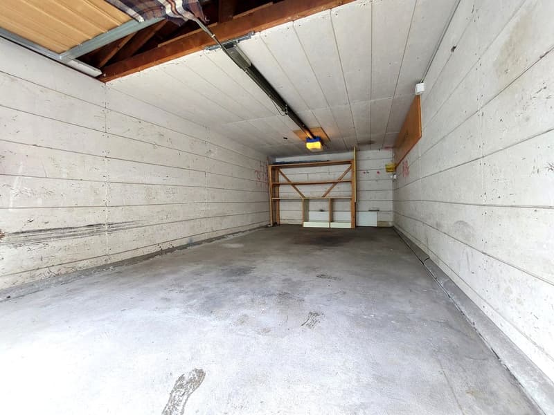 Charming 5-room semi-detached house with garage and garden (10)