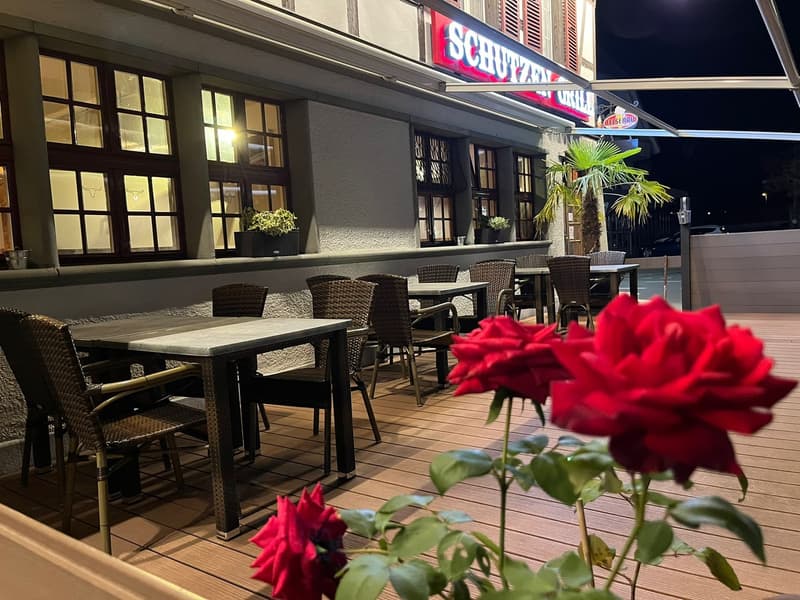 Immeuble d'habitation et de commerce avec restaurant en centre-ville (2)
