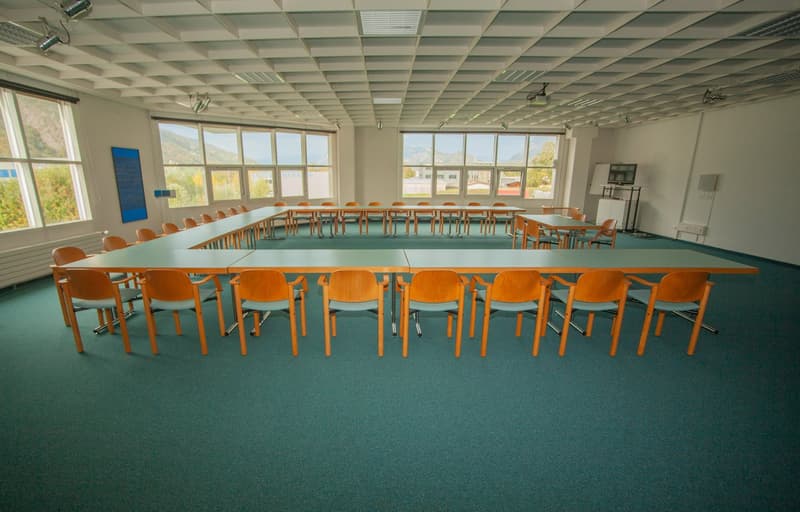 Équipement de bureau généreux dans un excellent emplacement de transport avec atrium (29)
