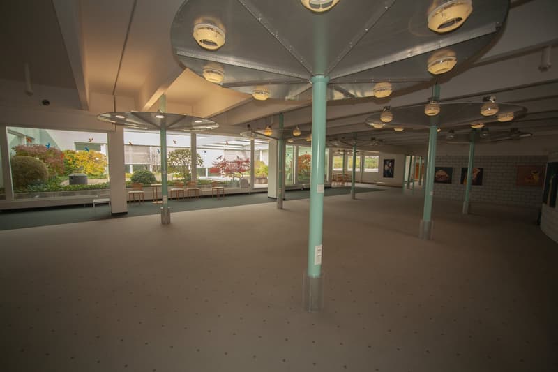 Équipement de bureau généreux dans un excellent emplacement de transport avec atrium (8)