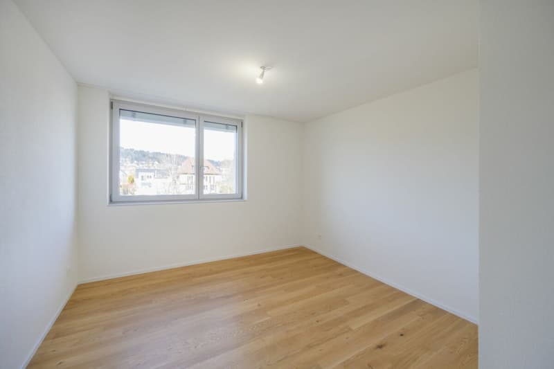 Sehr schönes 4.5-Zimmer-Apartment mit Balkon-Loggia (7)