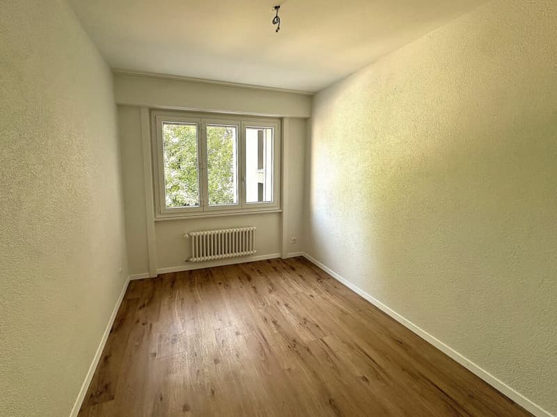 Bel appartement de 4.5 pièces entièrement rénové dans quartier calme ! (7)