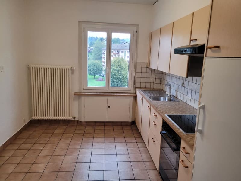 Three-room apartment with balcony (1)