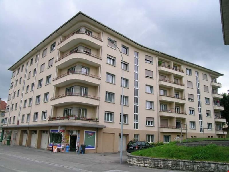 Three-room apartment with balcony (6)