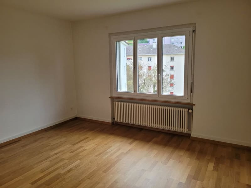 Three-room apartment with balcony (4)