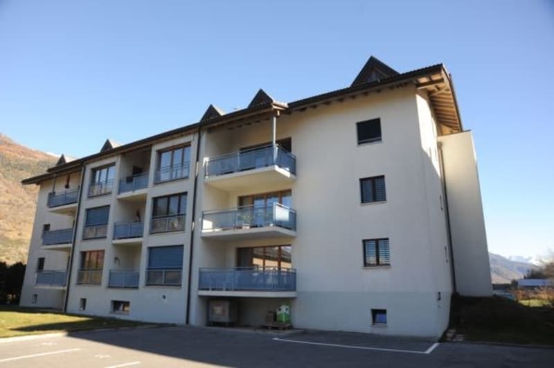 Appartamento luminoso di 4.5 locali con vista sulla montagna a Turtmann – disponibile immediatamente! (3)