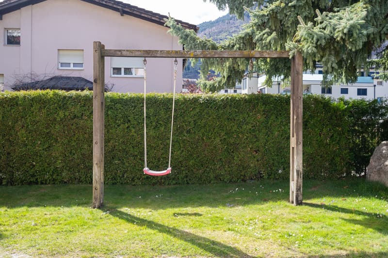 Ampio appartamento mansardato con ascensore privato e terrazza soleggiata a Naters (53)