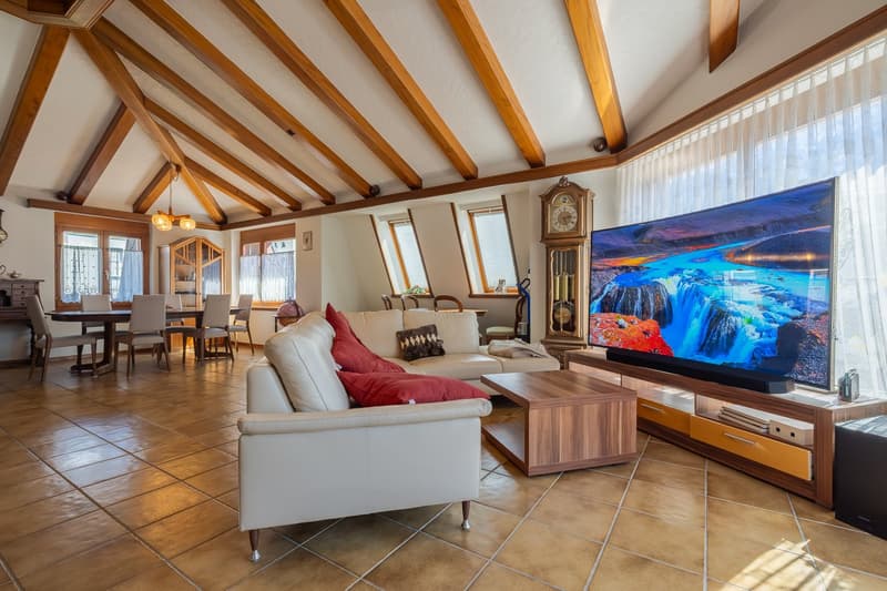 Appartement spacieux en attique avec ascenseur privé et terrasse ensoleillée à Naters (32)