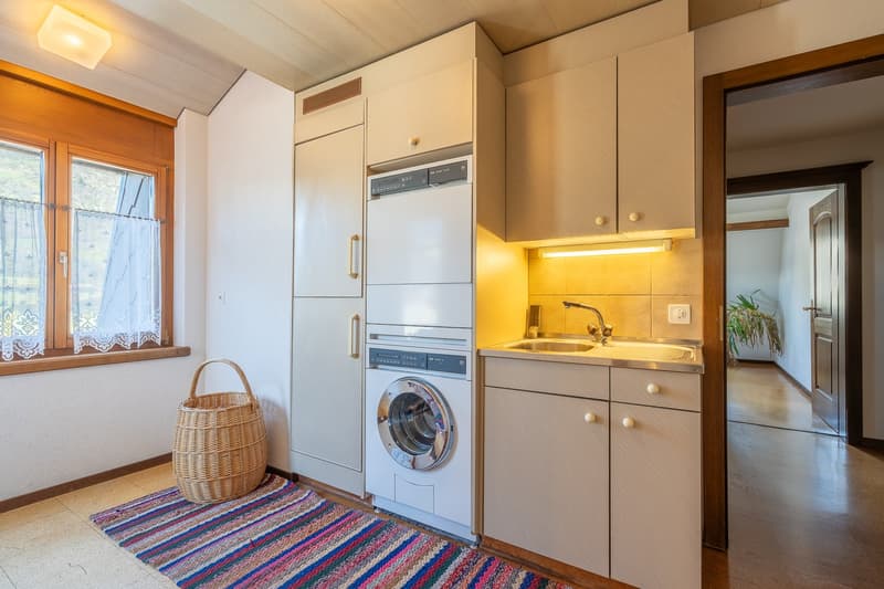 Appartement spacieux en attique avec ascenseur privé et terrasse ensoleillée à Naters (18)