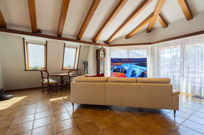 Grosszügige Attikawohnung mit Privatlift und sonniger Terrasse in Naters (35)