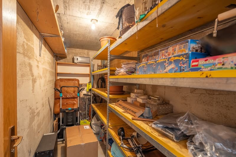 Grosszügige Attikawohnung mit Privatlift und sonniger Terrasse in Naters (48)