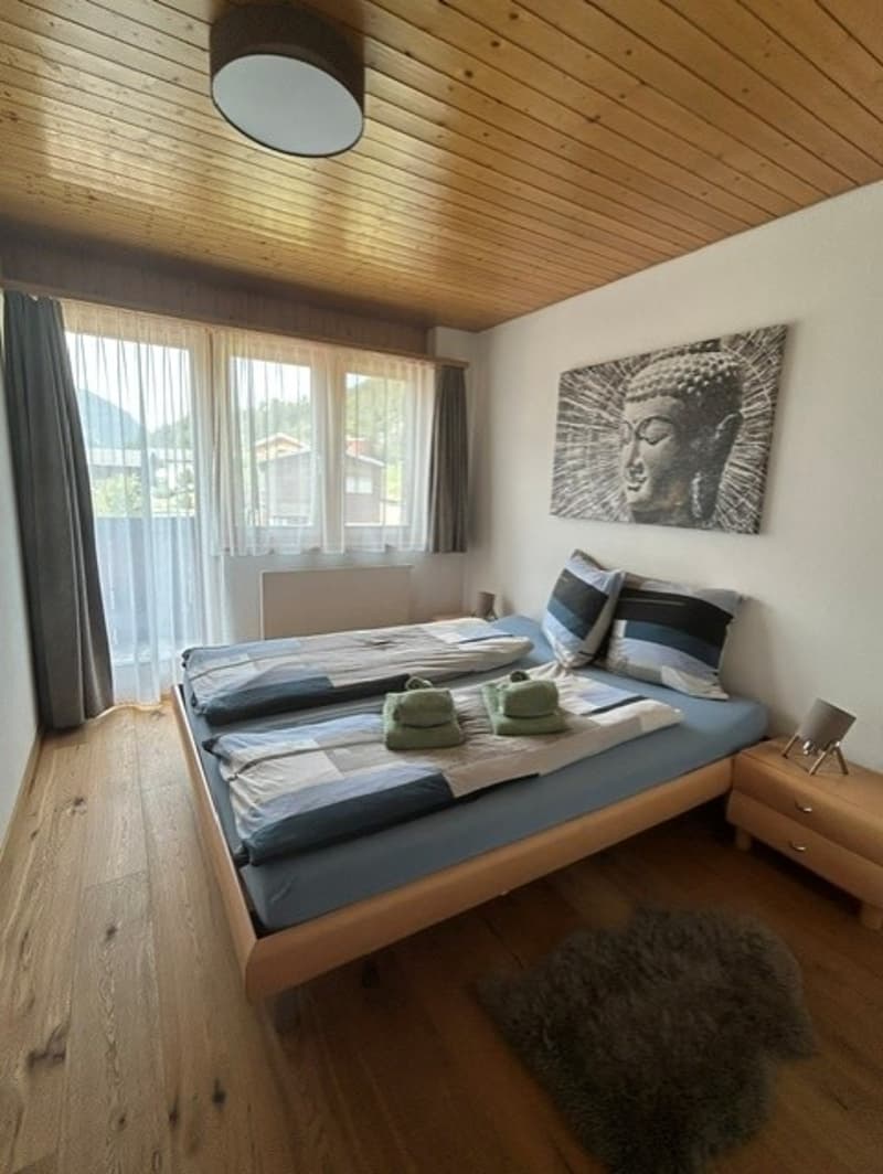 Gemütliche 2.5-Zimmer-Wohnung mit Balkon und schöner Aussicht in Lax (3)