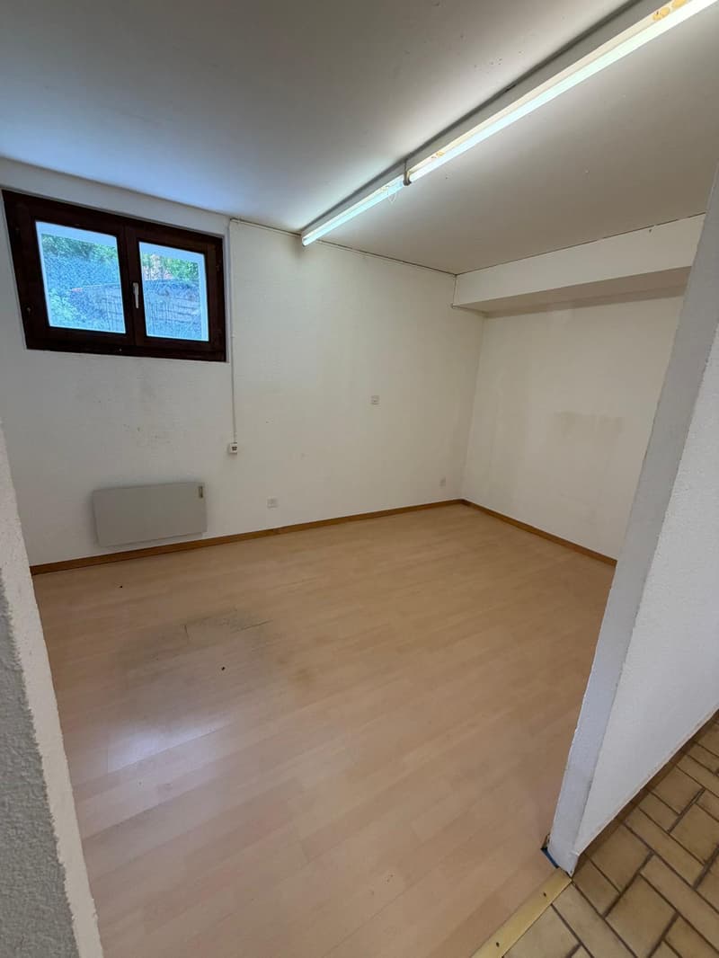 Bureau de 2.5 pièces à Saint-Maurice – Accessible et bien situé (5)
