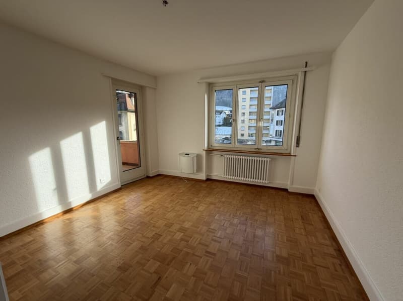 Beautiful 4.5-room apartment on the 2nd floor in Tavannes (3)